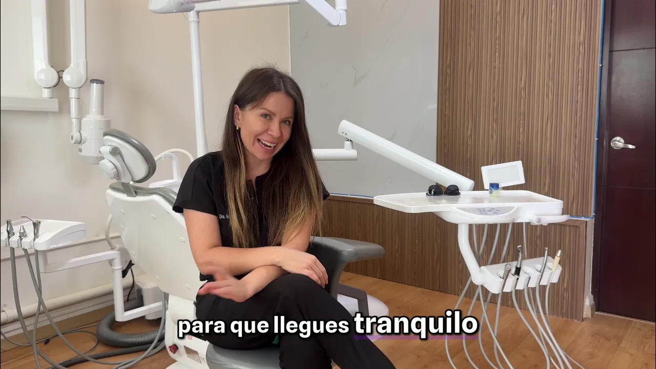 Una dentista del equipo de TAND explica en video cómo es la primera cita